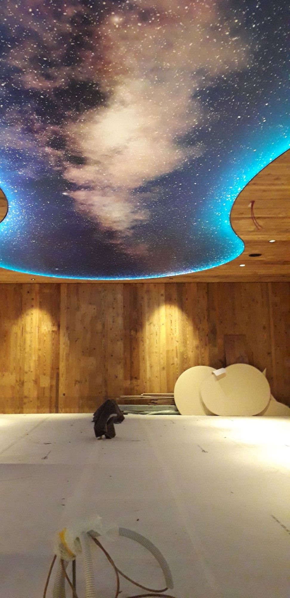 Ark-Soffitto-teso-hotel+ Soffitto teso wellness hotel Alto Adige